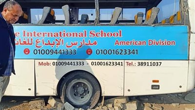 مصادر: اصابة 17 تلميذا فى حادث اصطدام اتوبيس مدارس بعمود انارة