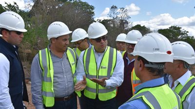 مسئولو التحالف المصرى المنفذ مشروع السد التنزانى: المشروع يُعد برهانا على قدرة الشركات المصرية 