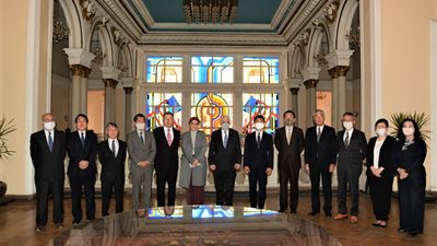 وزير التربية والتعليم يلتقي الخبراء اليابانيين لمناقشة التقارير الخاصة بالمدارس المصرية اليابانية