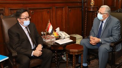 وزير الزراعة يبحث مع سفير كازاخستان تعميق وزيادة التعاون الزراعي بين البلدين 