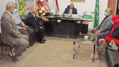 بدء الاعداد لمناقشة آلية تنفيذ مشروع قرية متعلمة والأهداف والنتائج المتوقعة منه بمحافظة المنيا 