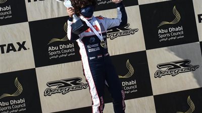 وزيرة الهجرة تهنئ الطفل المصري زين الحمصاني بفوزه ببطولة سباق السيارات بدبي