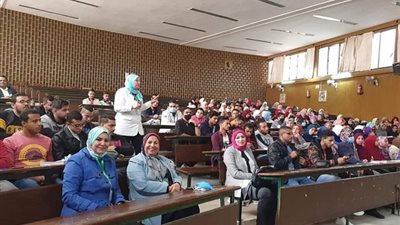 ندوات توعوية عن قضايا المرأة المتعلقة بالتحرش والعنف الأسرى بجامعة سوهاج 