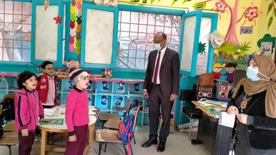 بالصور .. جولة ميدانية لوكيل تعليم الفيوم بالمدارس 