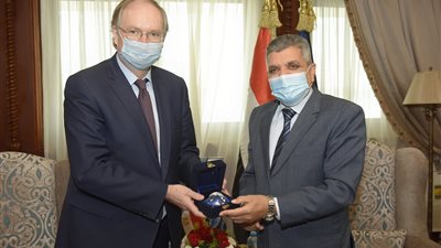 الفريق أسامة ربيع يبحث مع سفير الاتحاد الأوروبي سبل تعزيز التعاون المشترك