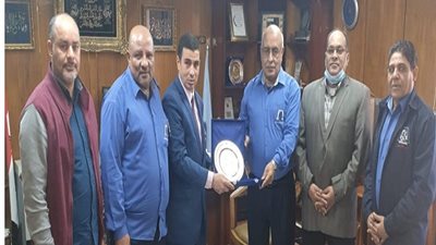 وفد من هندسة جنوب الوادى يزور مصنع الالومنيوم بنجع حمادي                                                 