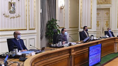 رئيس الوزراء يشيد بزيارة الرئيس السيسي المهمة لفرنسا: 