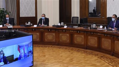 رئيس الوزراء يُتابع مع محافظ بورسعيد مشروع تطوير الواجهة المائية للمحافظة