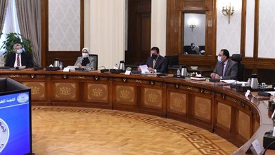 رئيس الوزراء يشدد على الاستمرار فى تطبيق الإجراءات الاحترازية لمواجهة كورونا