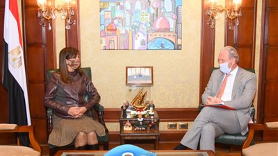 وزيرة الهجرة تستقبل السفير الهولندي بالقاهرة لبحث تبادل الخبرات في مجال الجاليات والهجرة