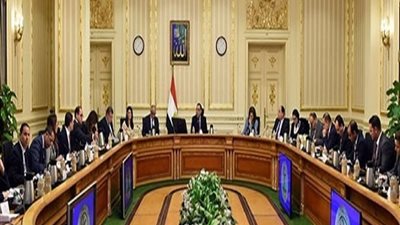 أهم الأخبار| وزير المالية: إقرار العلاوات الدورية والحوافز الإضافية من ١٥٠ جنيهًا إلي ٣٧٥ جنيهًا.. ننشر الزيادات كاملة طبقا للدرجة الوظيفية.. مجلس الوزراء: تأجيل الامتحانات لما بعد اجازة نصف العام.. 