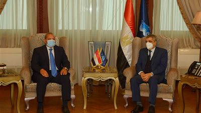 الفريق أسامة ربيع يشهد افتتاح فرع البنك الأهلي المصري داخل مبنى الإرشاد بالإسماعيلية