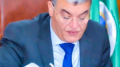 محافظ المنيا يوافق على ترقية 3835 معلما من شاغلى مختلف المجموعات 