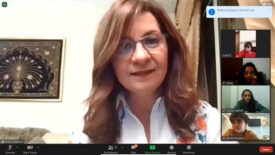 وزيرة الهجرة والسفير المصري يفتتحان المعسكر السابع لـ 