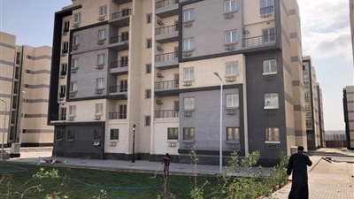 وزير الإسكان: تنفيذ حلول غير تقليدية لتصرفات مياه الأمطار بالقاهرة الجديدة