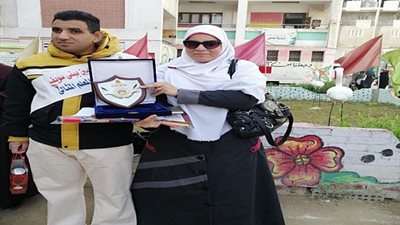 معلم مثالى من ذوى الاحتياجات الخاصة حياته وحياة زملائه فى خطر .. محافظ بنى سويف قلبه حجر