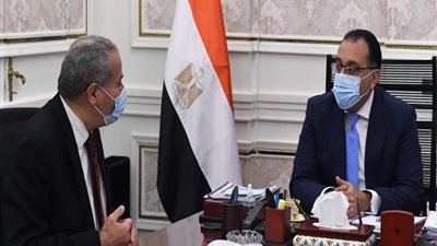 وزير التموين يستعرض احتياطى السلع الاستراتيجى امام رئيس مجلس الوزراء