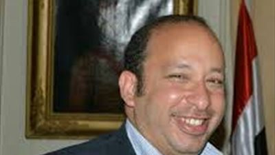 السبورة تقدم التهنئة الى الدكتور حسام صلاح بمناسبة توليه منصب المدير التنفيذى لمستشفيات جامعة القاهرة