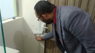 ضبط طالب بطب اسنان جامعة بدر ينتحل صفة طبيب ويُجري عمليات جراحية في سوهاج