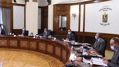 رئيس الوزراء يتابع الموقف التنفيذي لمشروعات شركة 