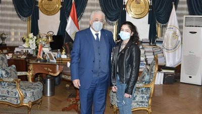 والدة التلميذة هالة شاكر  : شكرا وزارة التربية والتعليم وقياداتها بعد انصافهم لـ