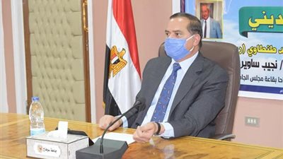 عاجل |جامعة سوهاج تسجل ٤ براءات اختراع ..صابونة للقضاءعلى كورونا  بنسبة 100% .. كمامة لقتل الفيروس ورذاذ ضد الميكروبات ساعة ذكية لقياس درجة الحرارة