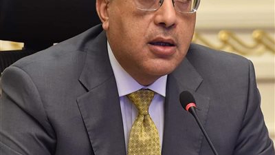 رئيس الوزراء يهنئ الرئيس السيسي بالذكرى العاشرة لثورة 25 يناير