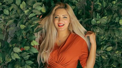 مي حلمي تتعرض لحادث سير على طريق المنصورية