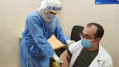 وزيرة الصحة:  1315 من الأطقم الطبية تلقوا الجرعة الأولى من لقاح فيروس كورونا 