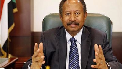 قرار رئيس الوزراء السوداني بتجميد تعديل المناهج يتسبب في أزمة جديدة بالسودان