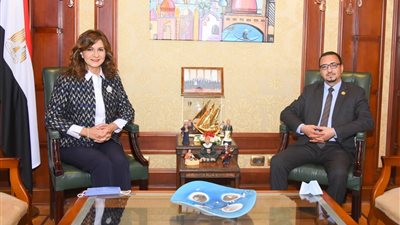 وزيرة الهجرة تستقبل النائب محمد عزت القاضي عضو مجلس النواب عن المصريين بالخارج لبحث حل أزمة مصريين عالقين في سلطنة عُمان 