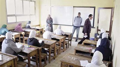 معلمو الجيزة : لم نحصل عل مكافاة امتحانات العام الماضى حتى الآن