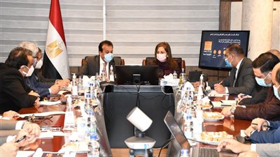 وزيرا التخطيط  والتعليم العالى يناقشان الخطة الاستثمارية لوزارة التعليم العالى للعام المالى 2021/2022