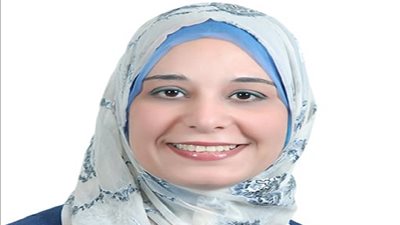 خالد عبدالغفار يهنئ الهام محمود بحصولها على جائزة كوامى ناكروما