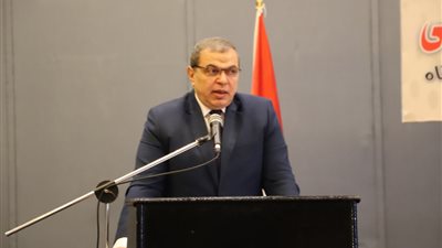 سعفان: تسلم 5818 عاملا غير منتظم  وثيقة تأمين تكافلي  بسوهاج