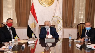 طارق شوقى: التركيز على التنمية المهارية للمعلمين.. والارتقاء بالتدريب