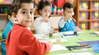 استدعاء ولى امر بسبب تحرش ابنه بزميلته فى رياض الاطفال يشعل السوشيال ميديا