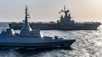 القوات البحرية المصرية والفرنسية تنفذان تدريبًا بنطاق مسرح العمليات للأسطول الجنوبى