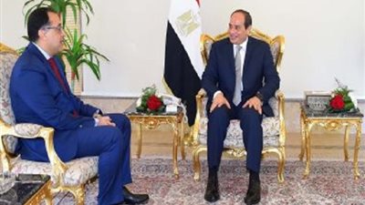 تكليفات الرئيس بزيادة مرتبات العاملين بالدولة.. ورفع الحد الادنى للاجور.. واقرار علاوتين.. وزيادة المعاشات × 7 معلومات