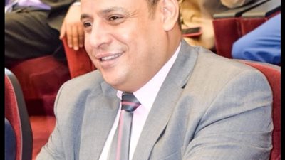 ممدوح فوزى : استعذوا بالله وانقذوا اساتذة الجامعات من براثن السوشيال ميديا 