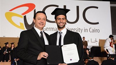 بالصور.. البرلسي خريج الألمانية بالقاهرة : سعيد بإنضمامي لجمعية زملاء هارفارد التي تخرج منها الحاصلين على نوبل