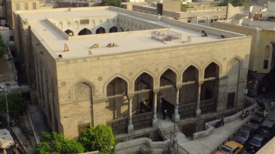 الحقونا.. مسجد الصالح طلائع بالدرب الاحمر غارق بالمجاري