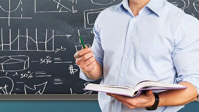 محمد فايد: شقة لكل معلم ومعاش محترم ووظائف تقتصر على ابناء المعلمين