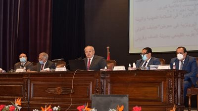 جامعة القاهرة تحدد نسب حضور الطلاب فى الكليات النظرية والعملية للتيرم الثانى