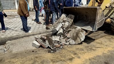 جهاز القاهرة الجديدة ينفذ حملات لإزالة الأكشاك الشاغلة للطرق والمحاور الرئيسية 