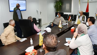 وزير الإسكان: 