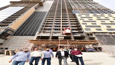  وزير الإسكان يتفقد  منطقة الأعمال المركزية بالعاصمة الإدارية الجديدة
