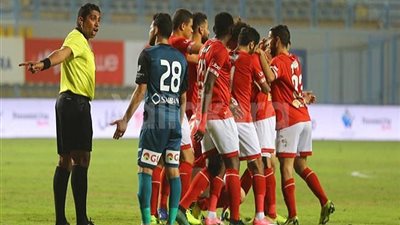 الاهلى يسحق انبى بثلاثية.. ويهدد عرش الزملكاوية