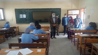 مدير تعليم الإسماعيلية يتفقد الإجراءات الاحترازية في لجان امتحانات النقل