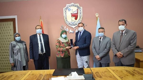 تكريم ممرضة